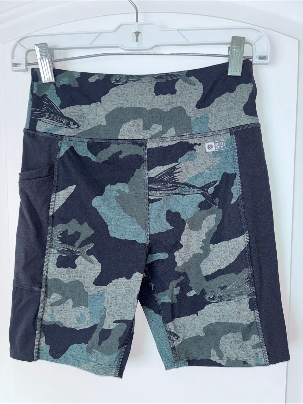 Salty Crew camo fish print bike shorts quick dry UPF 40+ S small
